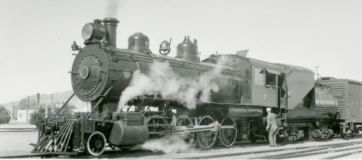 Photograph of train from David Coons Photograph Collection (PH-00029)