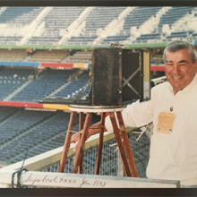 Robert “Bob” Paluzzi with his Cirkut Camera at Super Bowl XXXII in San Diego, January 1998. Image courtesy of Victoria Paluzzi. 